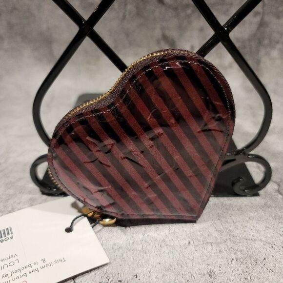 Louis Vuitton Vernis Rayures Coeur Heart Coin Purse Authentic - Picture 3 of 4